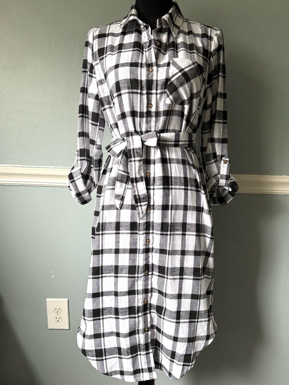 Black and White Plaid Button-Front Shirt Dress with Tie Waist S